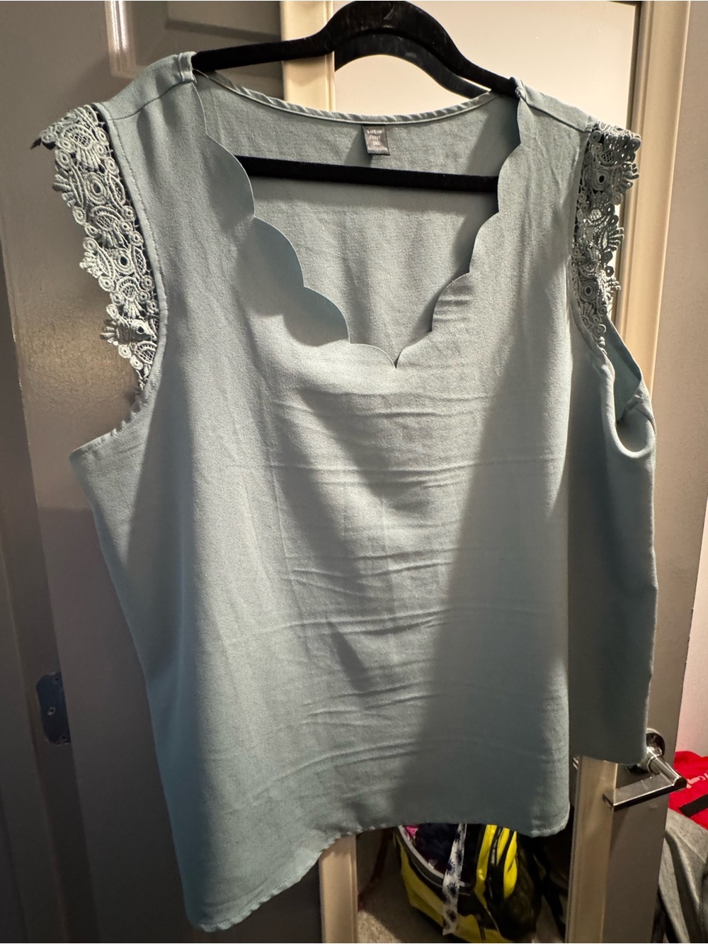 SHEIN Light Blue Scalloped Neck Lace-Trim Sleeveless Top